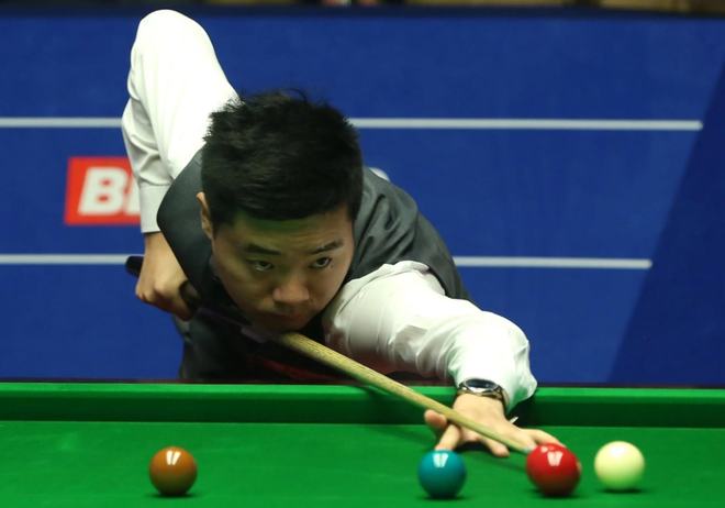 美国跳高选手拒分享金牌 美网民:追不上中国金牌数就怪你