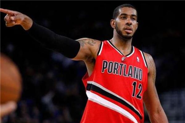 战术显得尤 战术显得尤