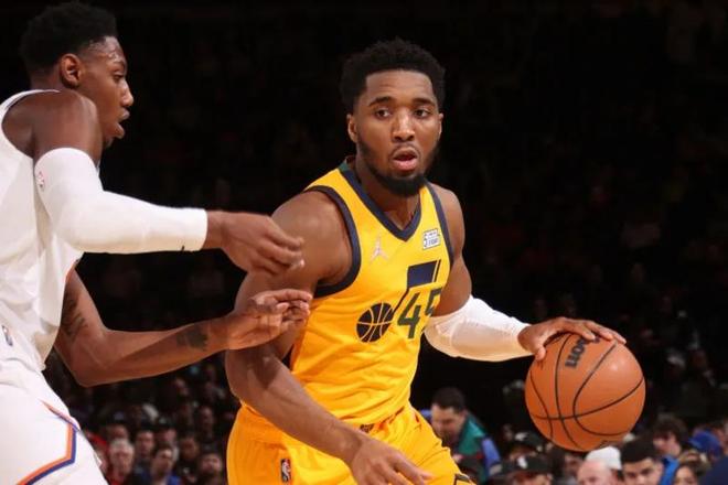 英格兰3-0拉脱维亚，凯恩连场破门，詹姆斯任意球轰入世界波.