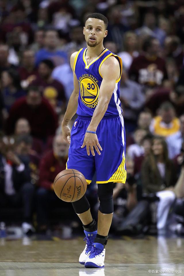 与更多项目 与更多项目